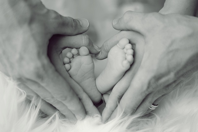 infant, feet, father